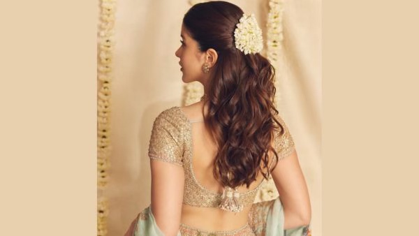 Winter Wedding Indian Bridal Hairdos