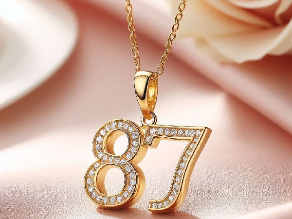 Taylor Swift s Jewellery Fashion Choices Taylor Swift s Jewellery Fashion Choices