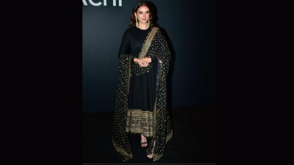 Bollywood Divas At Sabyasachi s Fashion