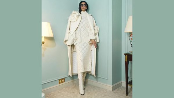 Sonam s Style At Elie Saab s Paris Show