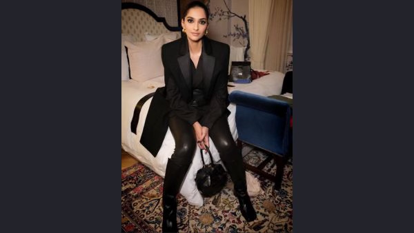 Sonam Kapoor s Monochrome Style Guide
