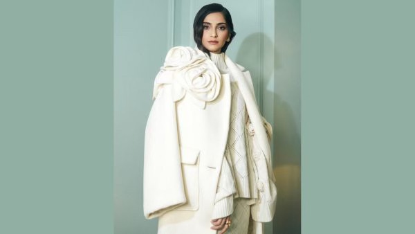 Sonam s Style At Elie Saab s Paris Show