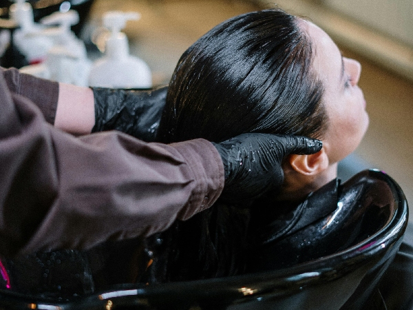 How A Salon Hair Wash Can Pose A Threat