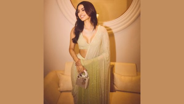 Bollywood s Plain Saree Guide