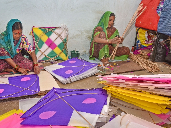 Kite Flying In Makar Sankranti 2025