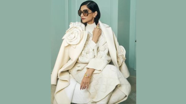 Sonam s Style At Elie Saab s Paris Show