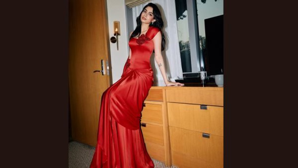 Khushi Kapoor s Corset Saree Look