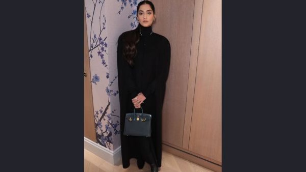 Sonam Kapoor s Monochrome Style Guide