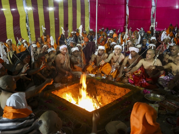 Exploring The Diet Of Naga Sadhus