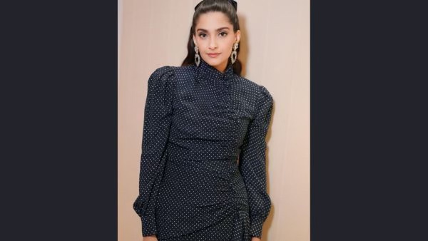 Sonam Kapoor s Monochrome Style Guide