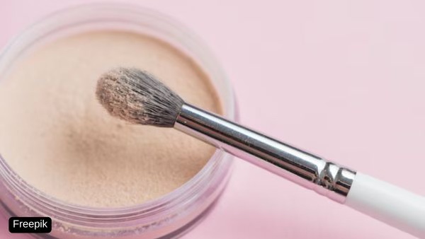 Tips To Build Capsule Makeup Kit Tips To Build Capsule Makeup Kit