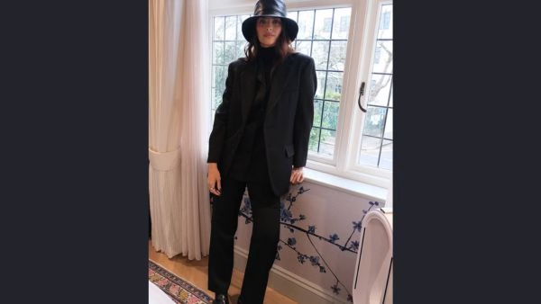 Sonam Kapoor s Monochrome Style Guide