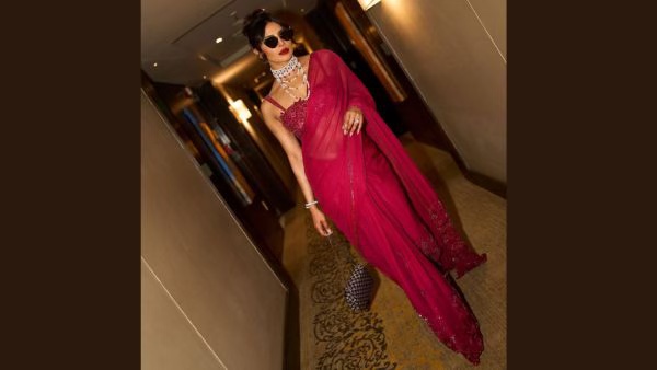 Lightweight Sarees For Occasional Look