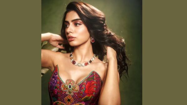 Khushi Kapoor s Valentine s Day Makeup