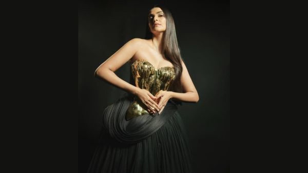 Sonam Kapoor s Breastplate Style Guide