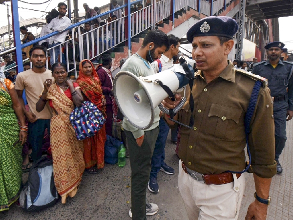 Gearing Up For Final Snan At Maha Kumbh