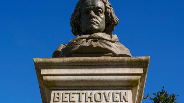 Beethoven s Hair Reveals Surprise