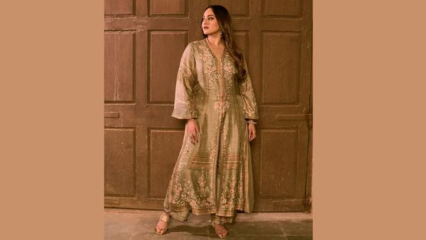 Stunning Outfits Guide For Eid