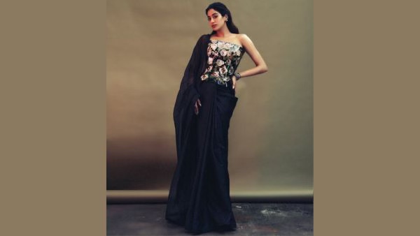 Janhvi Kapoor s Off-Shoulder Style