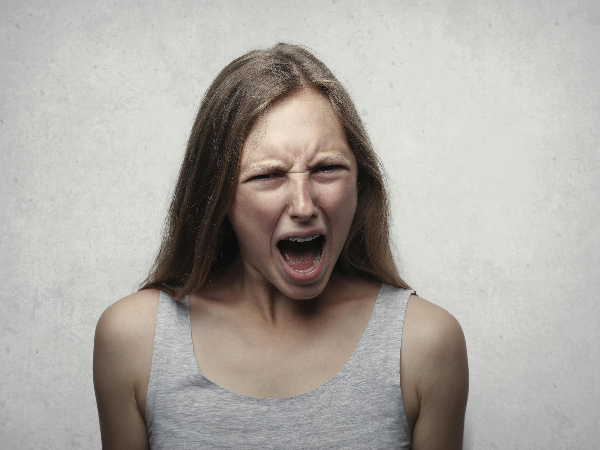 Signs That Push You Away From People