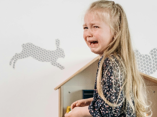 How To Handle Tantrums And Meltdowns