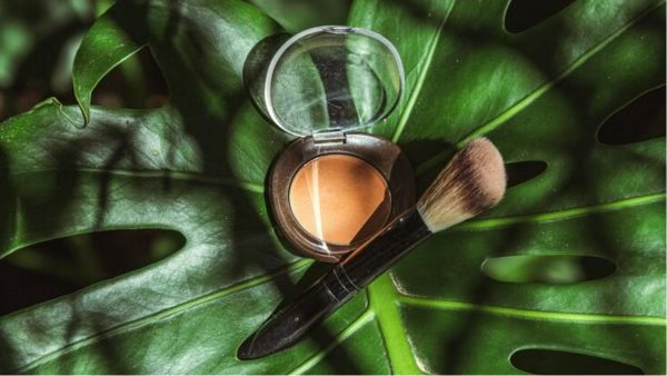 Sustainable Makeup Hacks