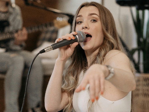 How To Maintain Your Vocal Health