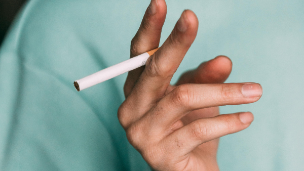 Male Or Female Who Smokes More