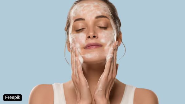 Makeup Detox Challenge Guide