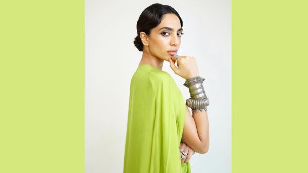 Tips To Rock Bright Colours