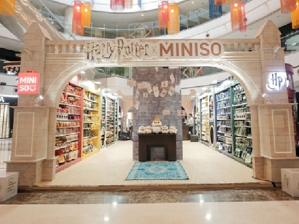 Pop-Up Store Opens At Mall of India