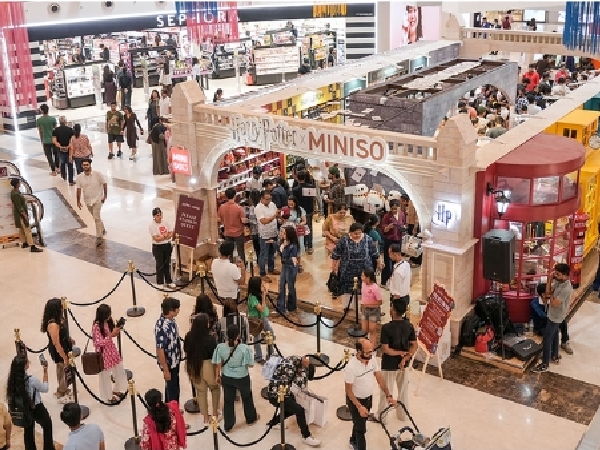 Pop-Up Store Opens At Mall of India