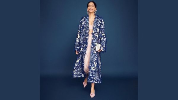 Tips To Rock Bright Colours