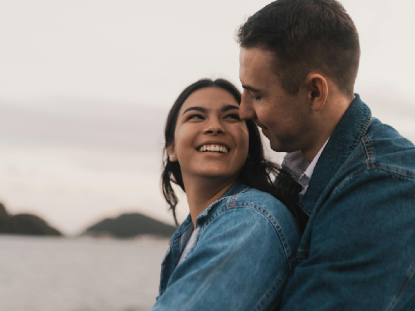 Virushka Teary-Eyed Hug At IPL Virushka Teary-Eyed Hug At IPL