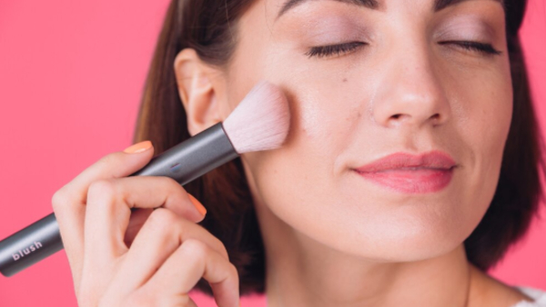 Do Certain Makeup Colours Trick Your Brain Into Feeling More Powerful Yes