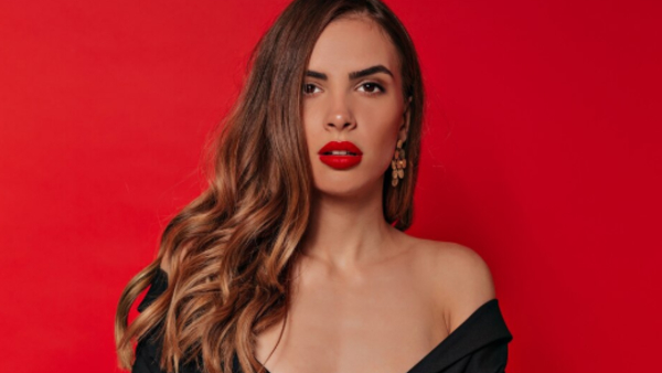 Do Certain Makeup Colours Trick Your Brain Into Feeling More Powerful Yes