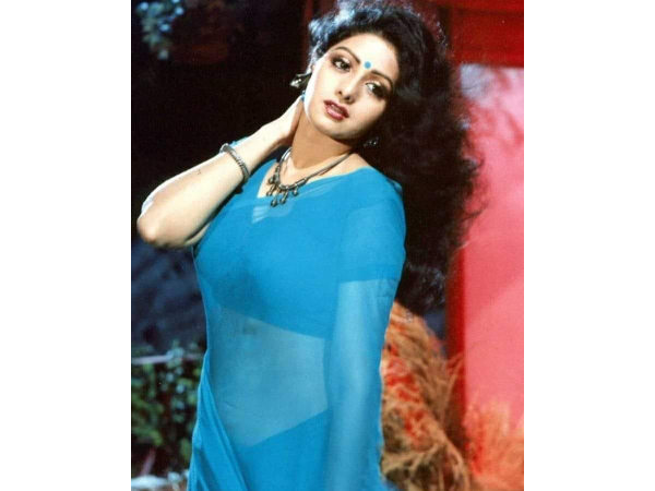 Monsoon Inspired 90s Looks for Women