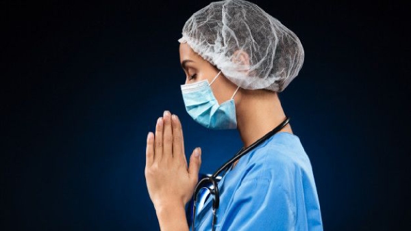 Why Doctors Are Chanting Before Surgery