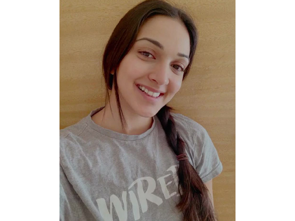 Celebrities Rocking The No-Makeup Look Celebrities Rocking The No-Makeup Look