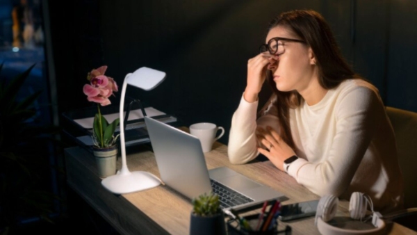 Staring Too Long How Excessive Screen Time Quietly Damages Women s Eyes And Hormonal Balance Staring Too Long How Excessive Screen Time Quietly Damages Women s Eyes And Hormonal Balance