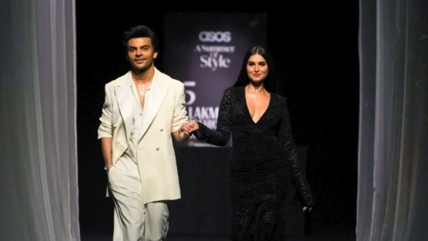 Tara Sutaria Blows Kiss To Veer Paharia Is A Blown Kiss Soft Launch Or Serious Love