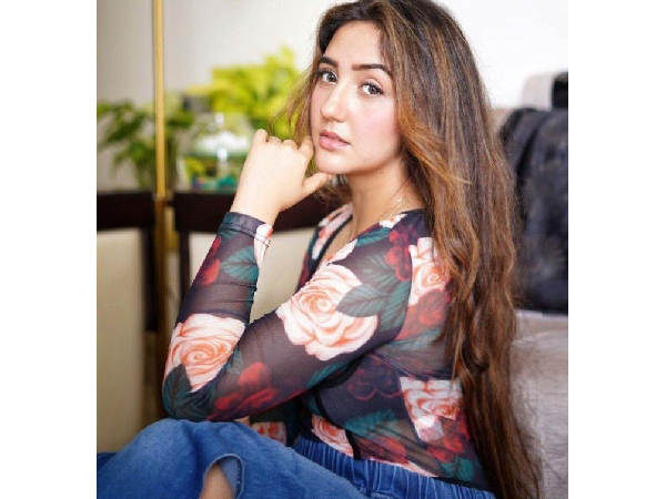 Ashnoor Kaur s Floral Outfits