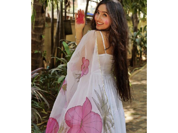 Ashnoor Kaur s Floral Outfits