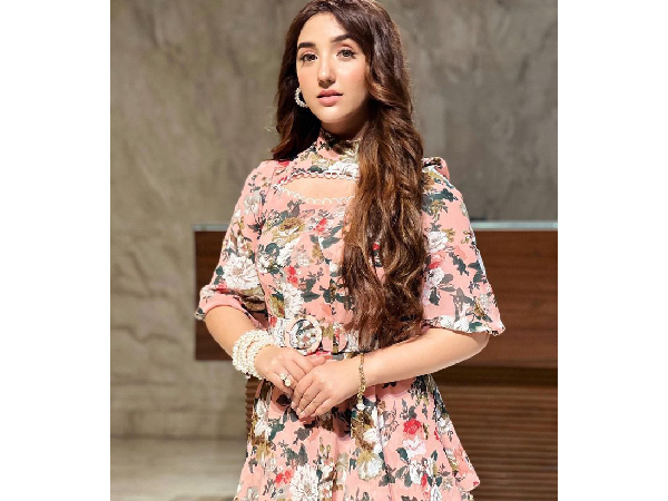 Ashnoor Kaur s Floral Outfits