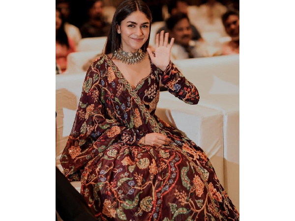 Mrunal Thakur s Raksha Bandhan 2025 Look Mrunal Thakur s Raksha Bandhan 2025 Look