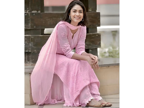 Mrunal Thakur s Raksha Bandhan 2025 Look Mrunal Thakur s Raksha Bandhan 2025 Look