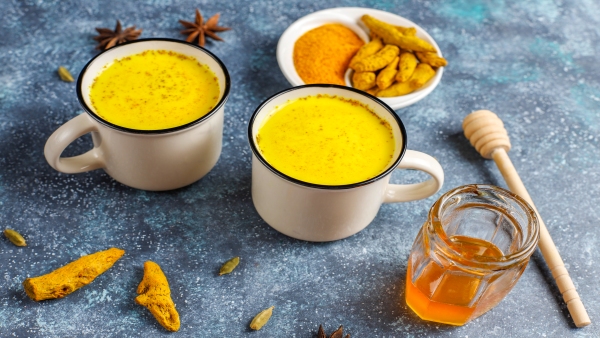 Turmeric Milk Is Good For Health But Gut Expert Warns You Against This While Drinking It