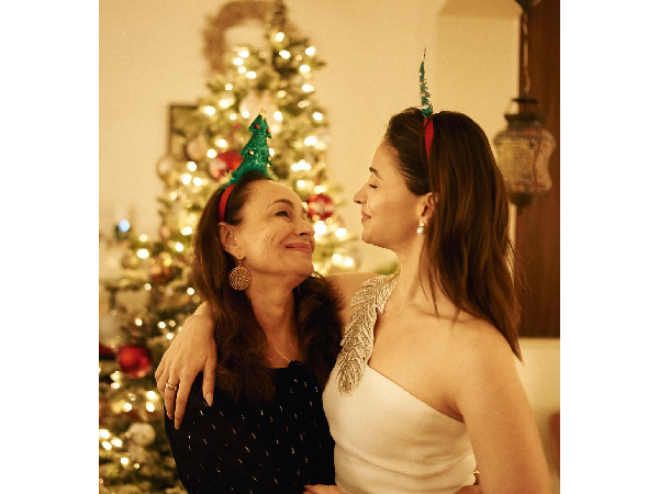 Bollywood Star s Mom Birthday Today