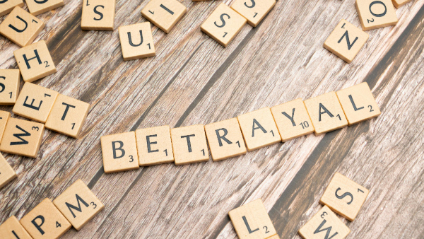 Twinkle Khanna Sparks Infidelity Debate