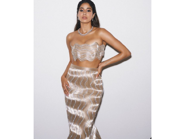 Dhanteras Celebrity Gold Silver Looks